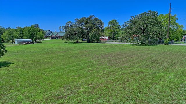 604 S Mill Street, Bowie, TX 76230