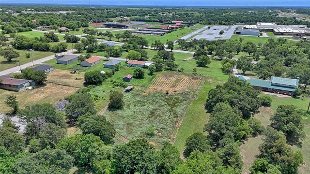 604 S Mill Street, Bowie, TX 76230