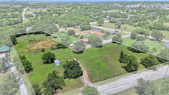 604 S Mill Street, Bowie, TX 76230