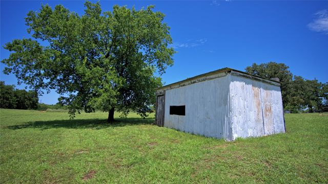 604 S Mill Street, Bowie, TX 76230