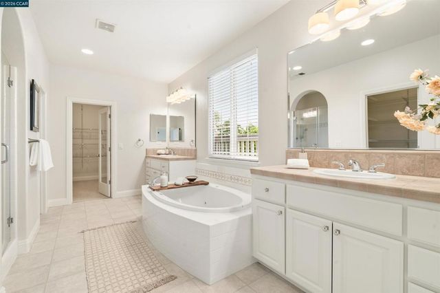 1926 Barossa Dr, San Ramon, CA 94582