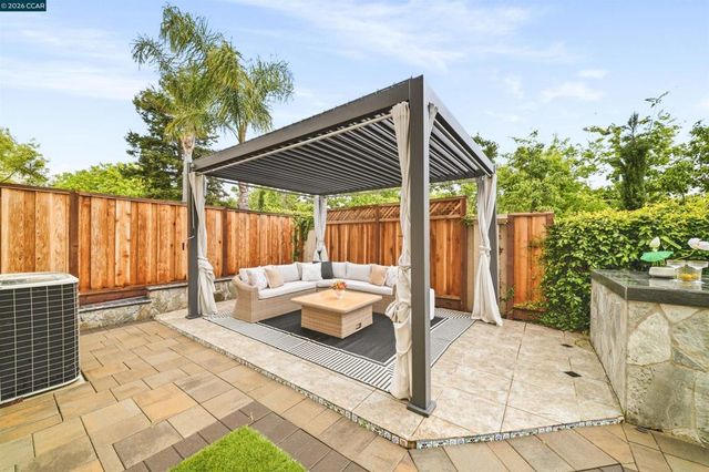 1926 Barossa Dr, San Ramon, CA 94582