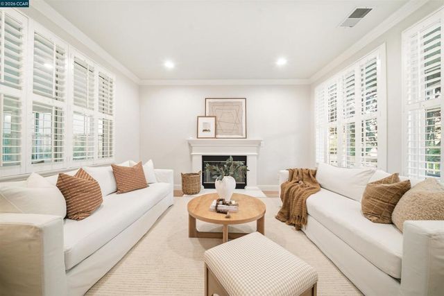 1926 Barossa Dr, San Ramon, CA 94582