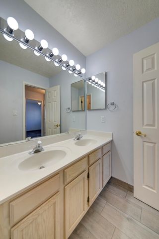 8210 Camino Paisano NW, Albuquerque, NM 87120