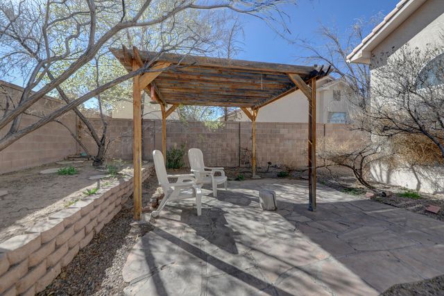 8210 Camino Paisano NW, Albuquerque, NM 87120