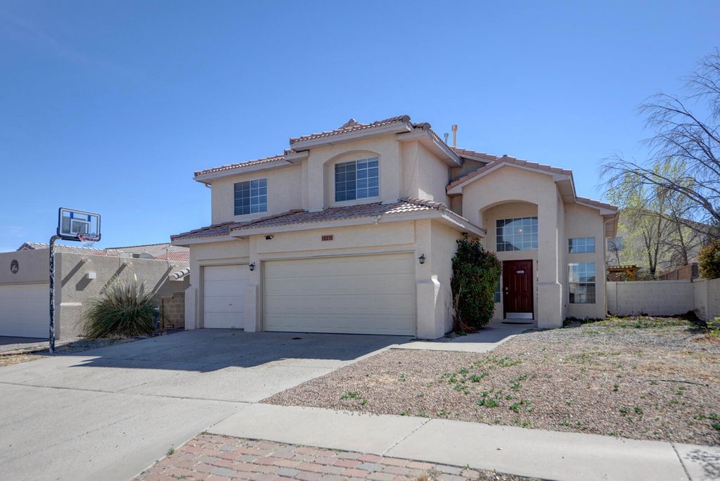 8210 Camino Paisano NW, Albuquerque, NM 87120