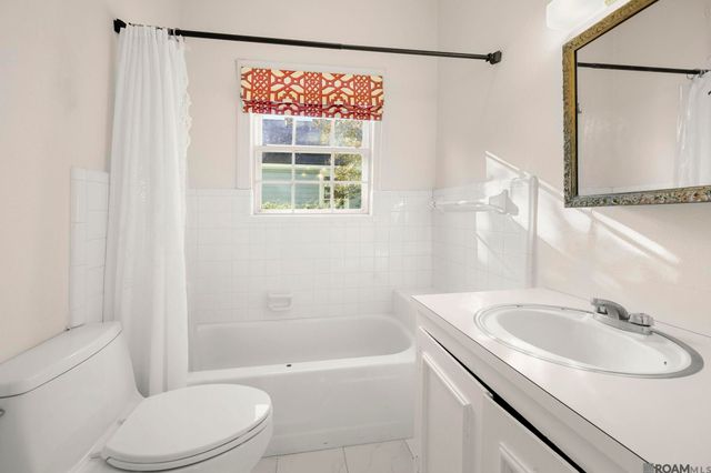 1623 St Rose, Baton Rouge, LA 70808