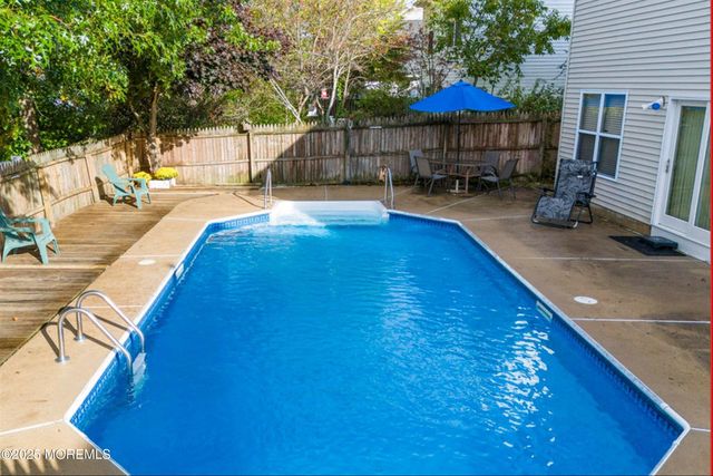 22 Marlin Drive, Bayville, NJ 08721