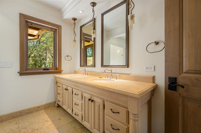 21374 Maidu Ridge Rd, Nevada City, CA 95959