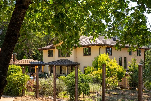 21374 Maidu Ridge Rd, Nevada City, CA 95959