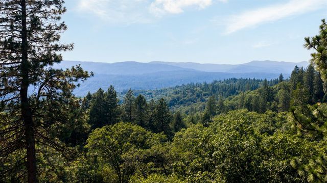 21374 Maidu Ridge Rd, Nevada City, CA 95959