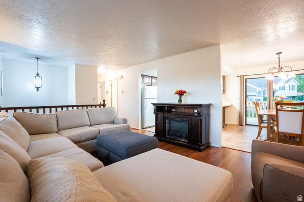 1246 N NALDER ST, Layton, UT 84040 — photo 3