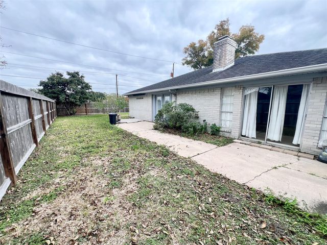 1708 Crestwood Court, Texas City, TX 77591