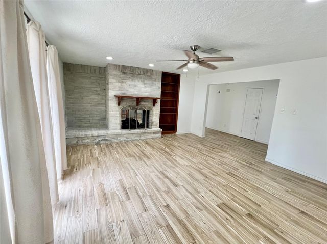 1708 Crestwood Court, Texas City, TX 77591