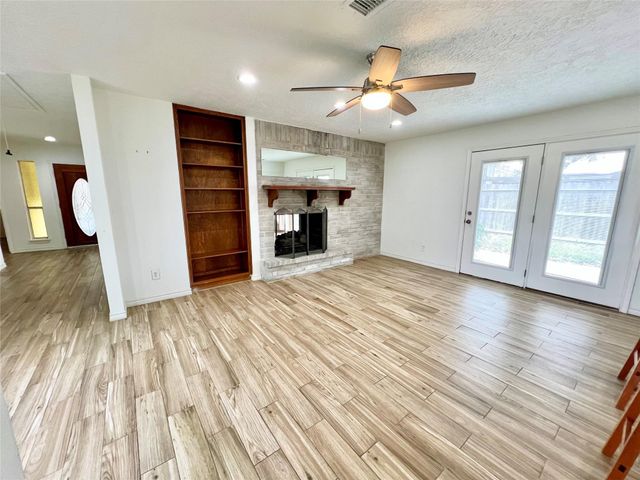 1708 Crestwood Court, Texas City, TX 77591