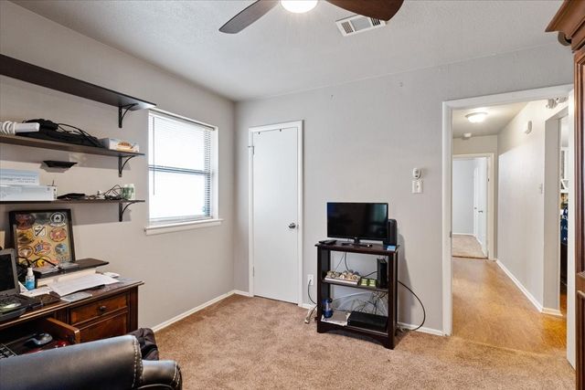 1025 Livingston Drive, Hurst, TX 76053