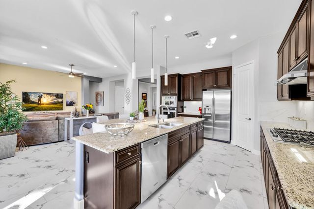 39330 Calle Tonala, Indio, CA 92203