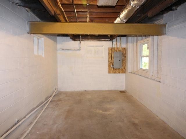 66 Goodhue Road, Derry, NH 03038