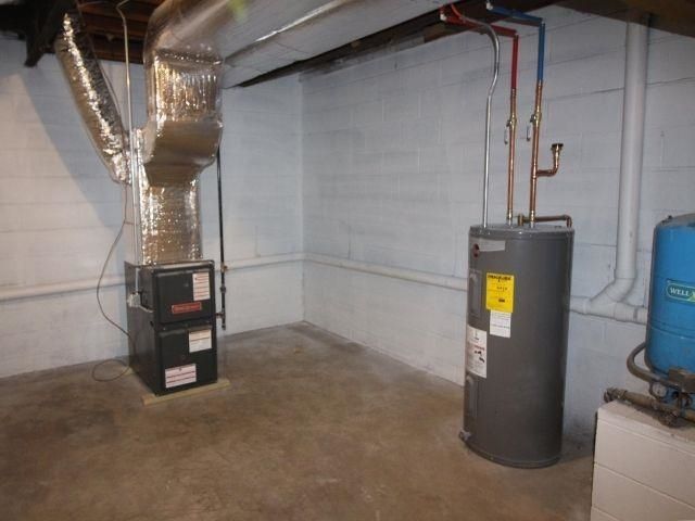 66 Goodhue Road, Derry, NH 03038