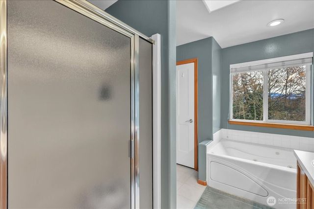 24606 232nd Place, Maple Valley, WA 98038