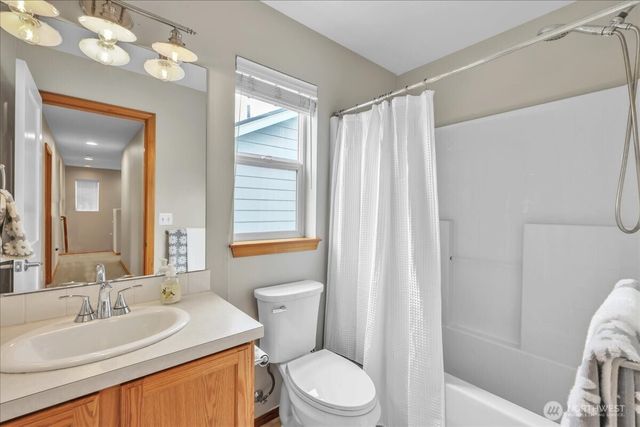 24606 232nd Place, Maple Valley, WA 98038