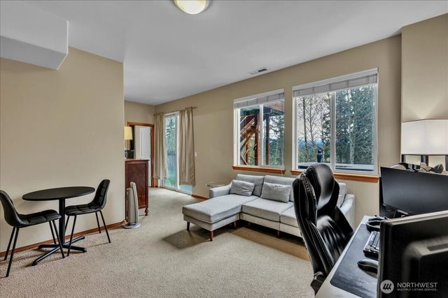 24606 232nd Place, Maple Valley, WA 98038