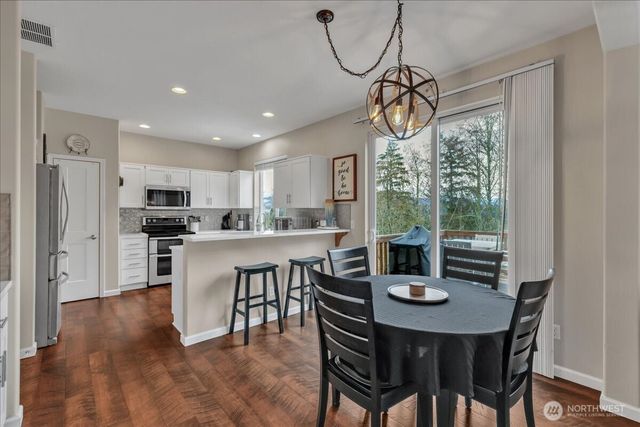 24606 232nd Place, Maple Valley, WA 98038