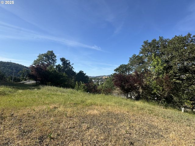 0 Se KANE St, Roseburg, OR 97470