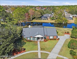 8213 HAMPTON LAKE Lane, Jacksonville, FL 32256