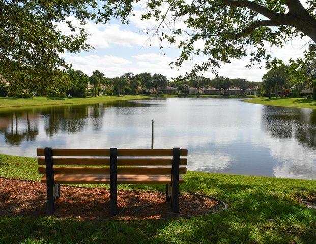 447 Kelsey Park Drive, Palm Beach Gardens, FL 33410