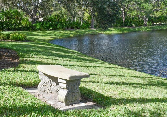 447 Kelsey Park Drive, Palm Beach Gardens, FL 33410
