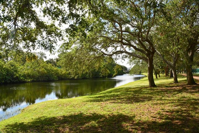 447 Kelsey Park Drive, Palm Beach Gardens, FL 33410