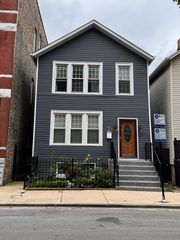 736 N Ada Street, Chicago, IL 60642