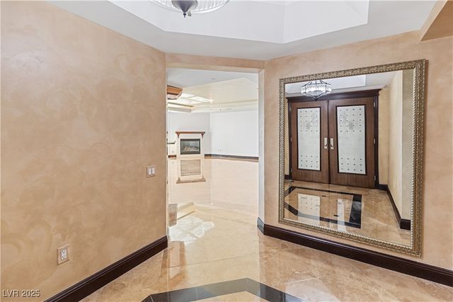 2747 Paradise Road 2301, Las Vegas, NV 89109