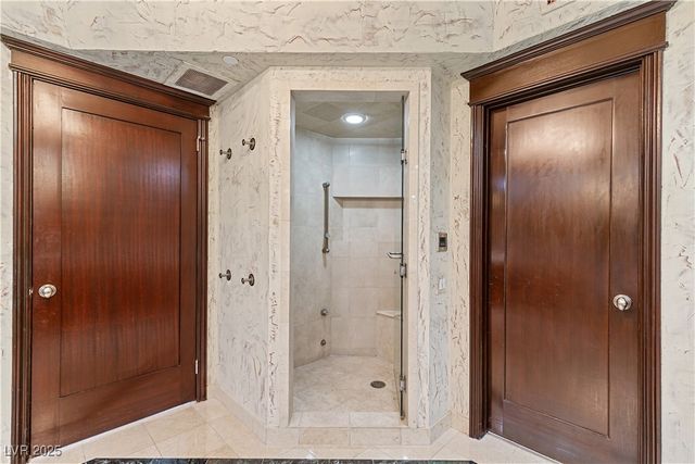 2747 Paradise Road 2301, Las Vegas, NV 89109