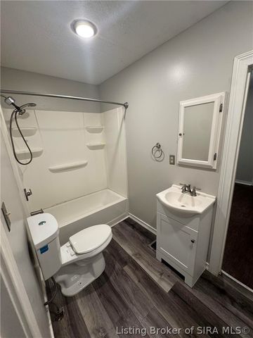 605 E Oak Street, New Albany, IN 47150