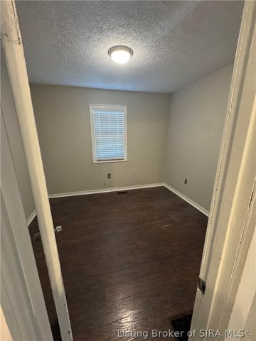 605 E Oak Street, New Albany, IN 47150