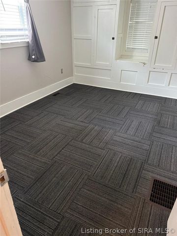605 E Oak Street, New Albany, IN 47150