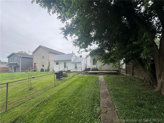 605 E Oak Street, New Albany, IN 47150