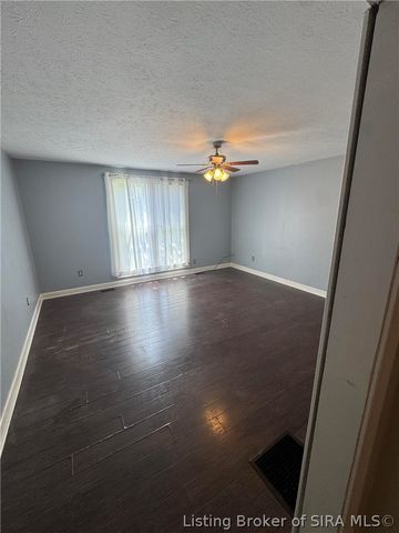 605 E Oak Street, New Albany, IN 47150