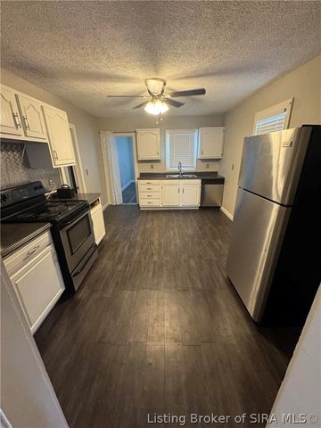605 E Oak Street, New Albany, IN 47150