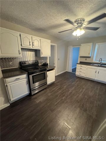 605 E Oak Street, New Albany, IN 47150