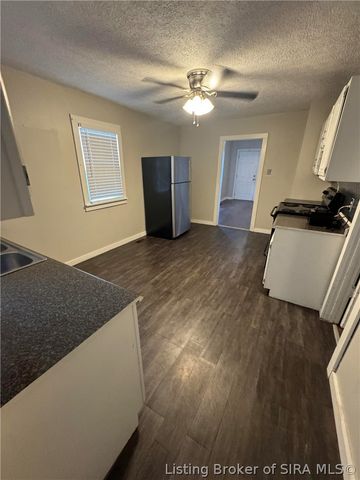 605 E Oak Street, New Albany, IN 47150