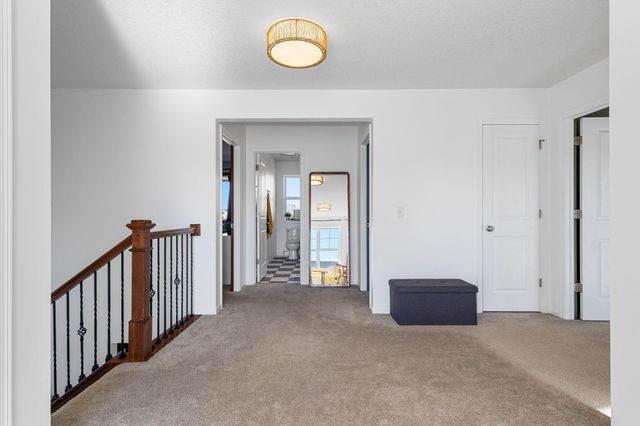 1955 River Bluff Court, Shakopee, MN 55379