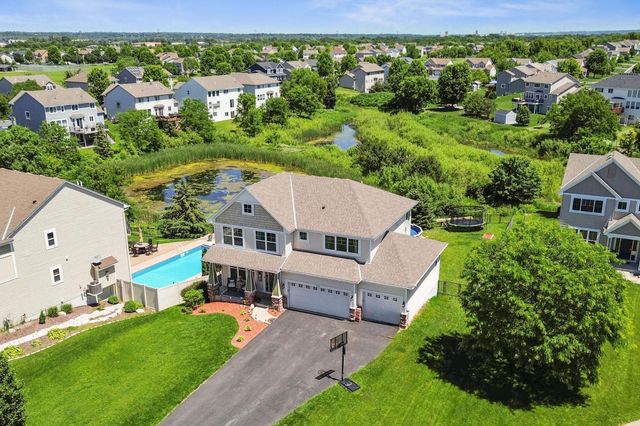 1955 River Bluff Court, Shakopee, MN 55379