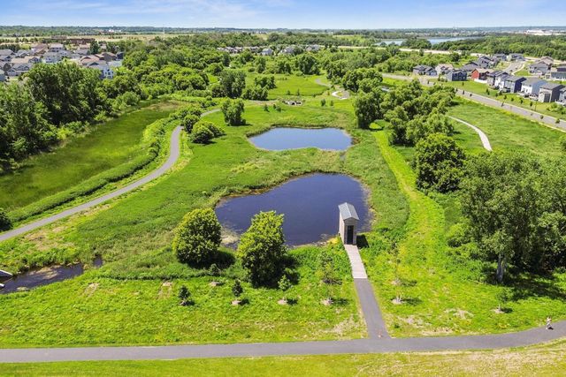 1955 River Bluff Court, Shakopee, MN 55379