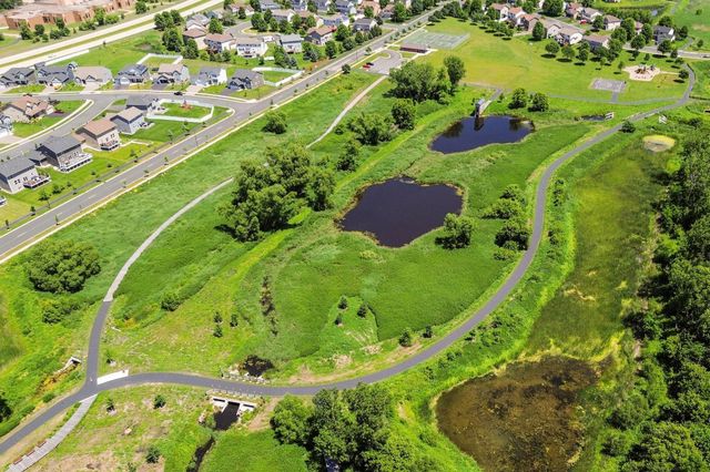 1955 River Bluff Court, Shakopee, MN 55379