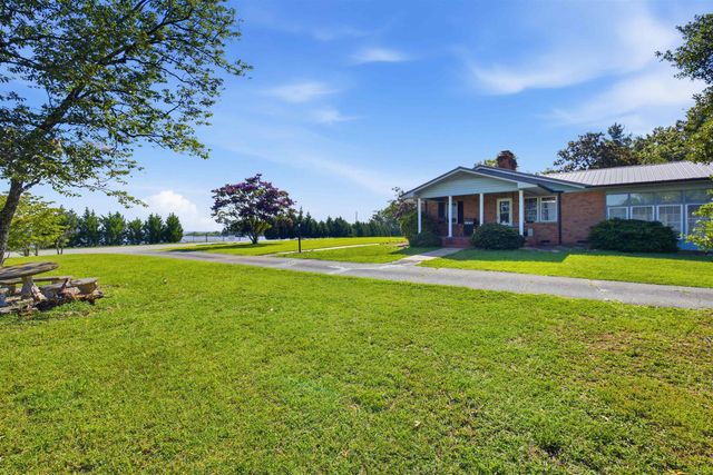 828 Ferry Road, Forest City, NC 28043