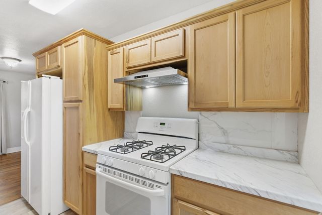 1259 S Ferguson Avenue, Springfield, MO 65807