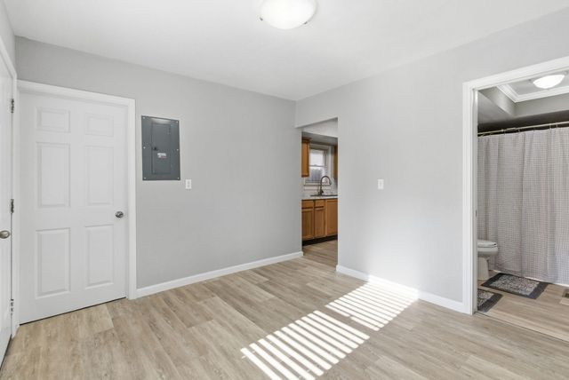 1259 S Ferguson Avenue, Springfield, MO 65807